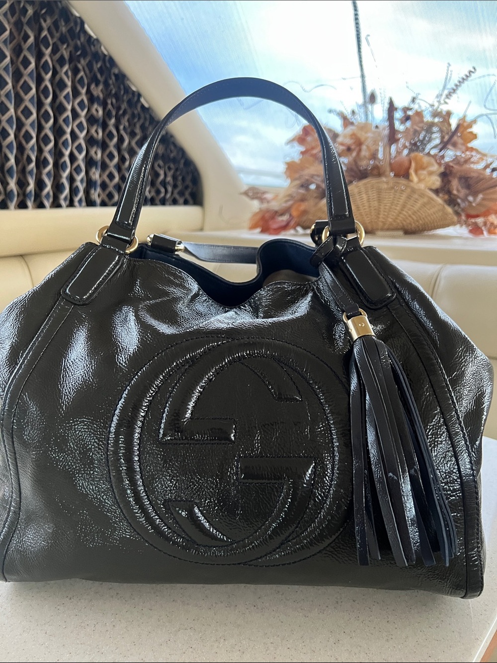 Gucci AUTHENTIC  dark  Olive Patent Leather Soho Tassel Shoulder Tote